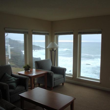Whale Pointe - Ocean Front 2 Bedroom 2 Bath - Assignment 2 Depoe Bay Room photo